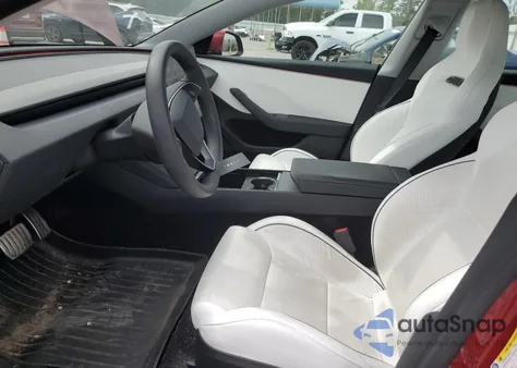 2024 Tesla Model 3 z USA, uszkodzony, nr VIN 5YJ3E1ET9RF824150